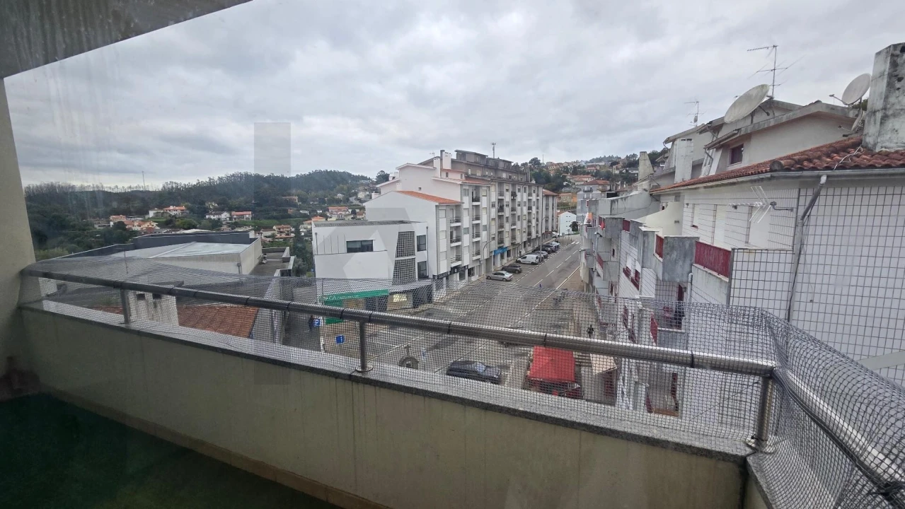 Apartamento T3 para Venda em Sever do Vouga Foto 4
