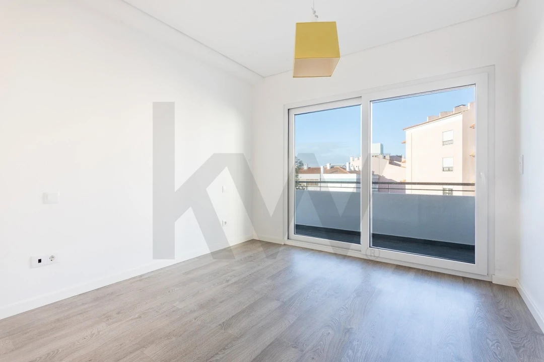 Apartamento T3 para Arrendamento em Carcavelos e Parede Foto 14