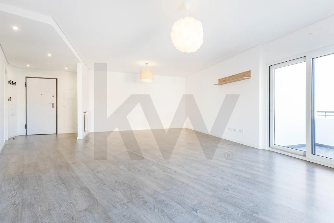 Apartamento T3 para Arrendamento em Carcavelos e Parede Foto 3