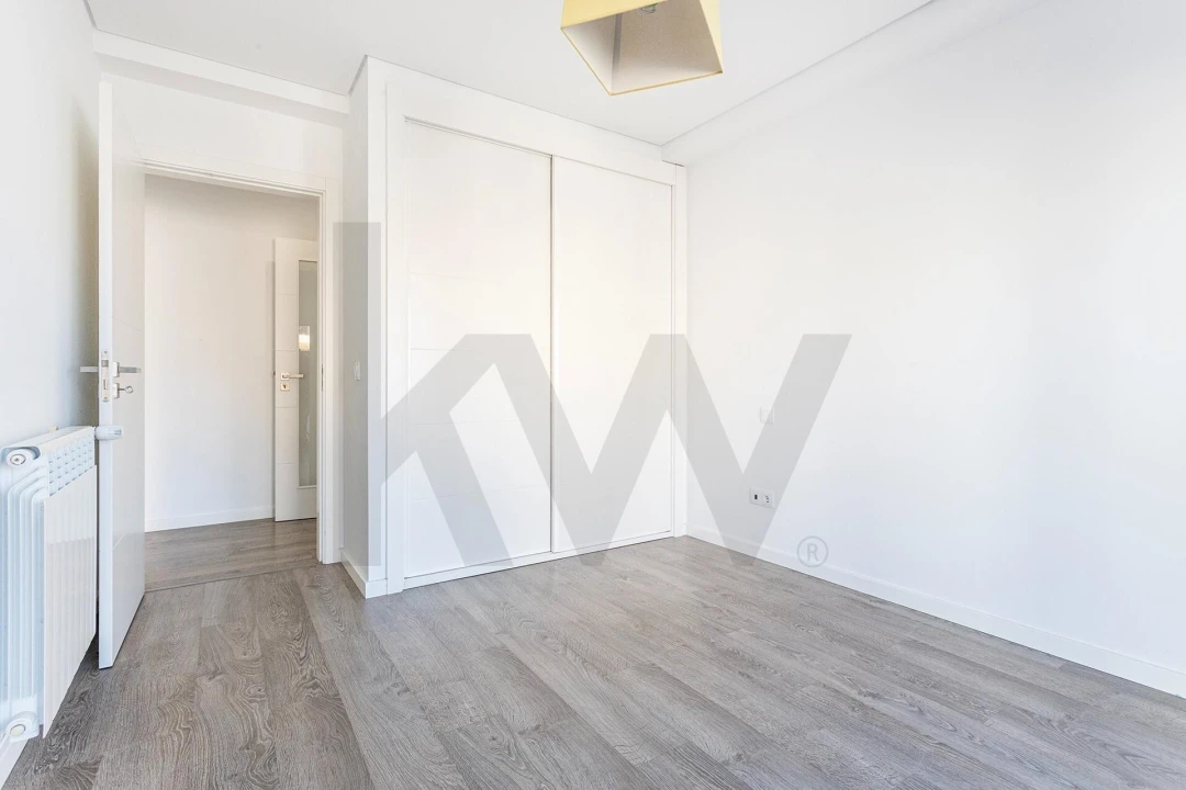 Apartamento T3 para Arrendamento em Carcavelos e Parede Foto 15