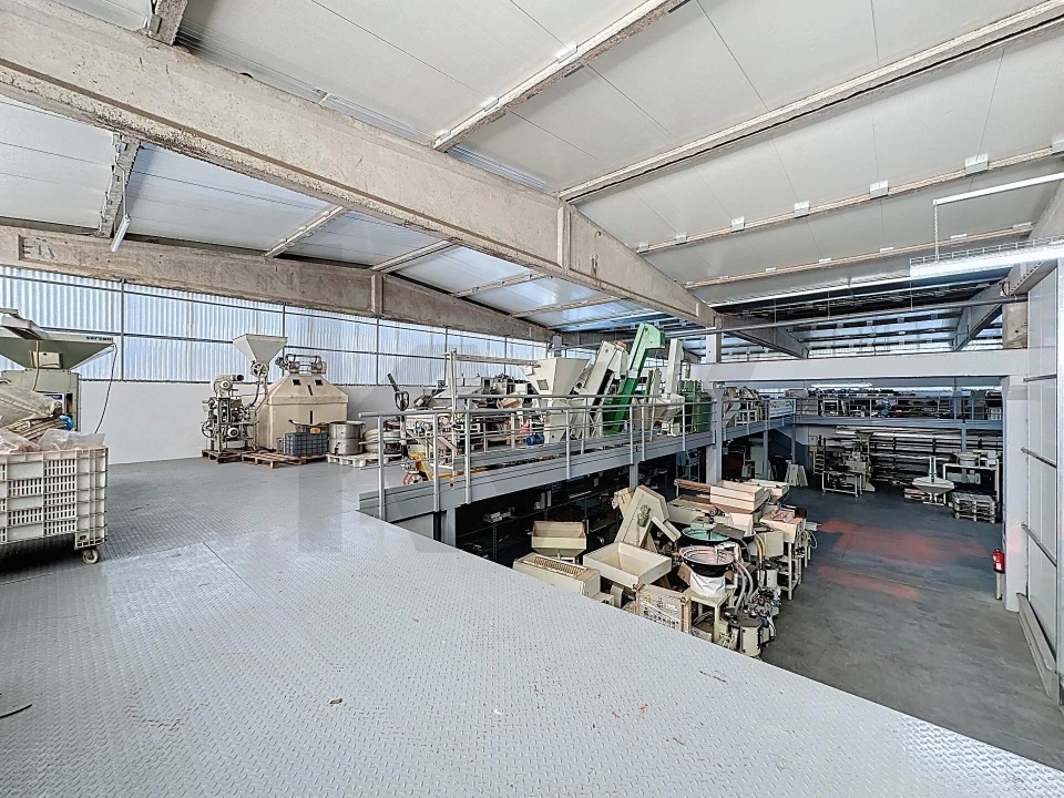 Armazém para Venda em São João de Ver Foto 12