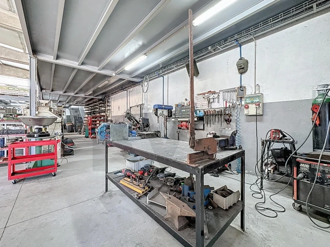 Armazém para Venda em São João de Ver Foto 5