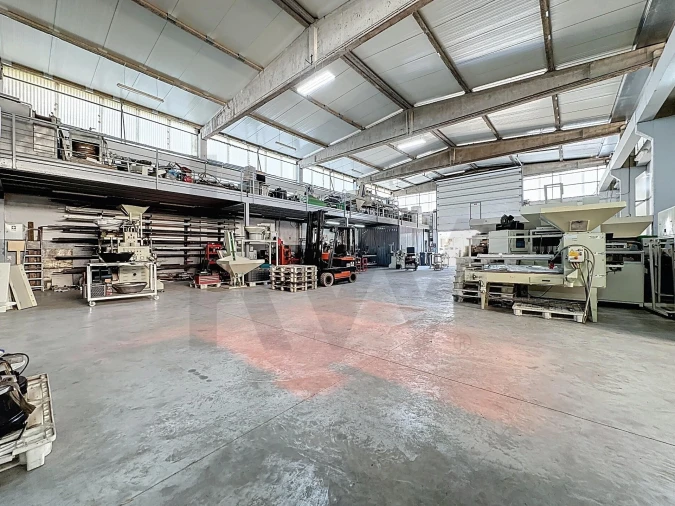 Armazém para Venda em São João de Ver Foto 9