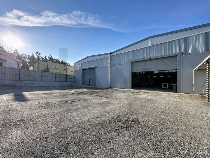 Armazém para Venda em São João de Ver Foto 2