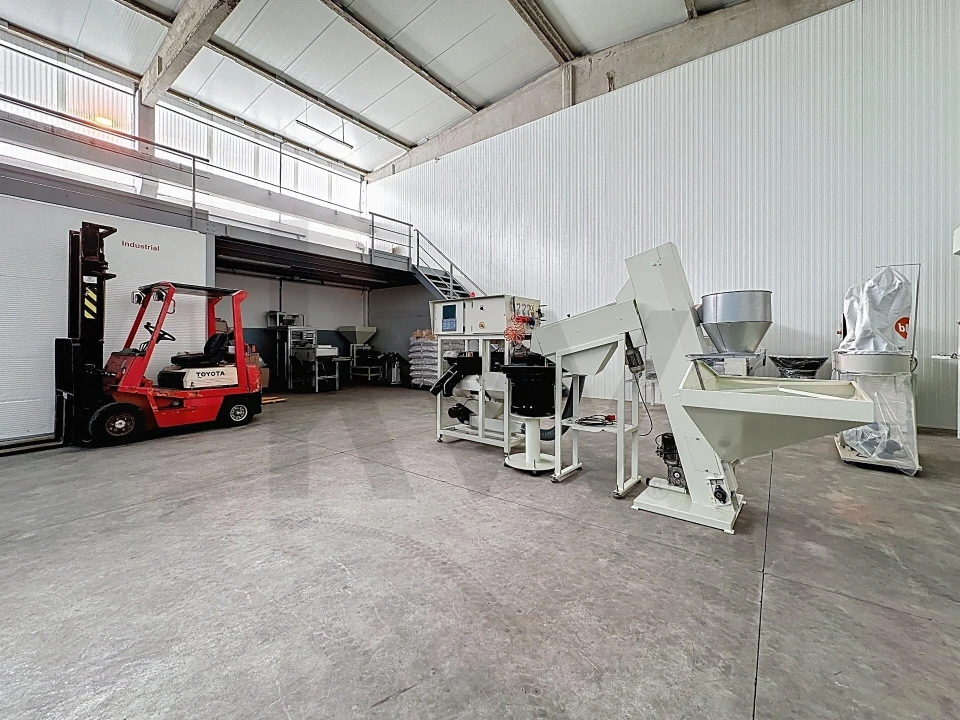 Armazém para Venda em São João de Ver Foto 26