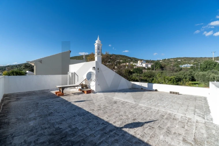 Moradia T4 para Venda em Santa Barbara de Nexe Foto 29