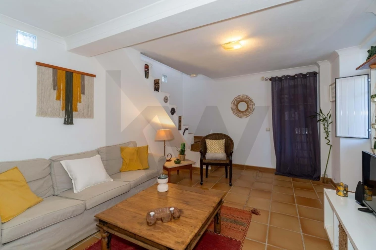 Moradia T4 para Venda em Santa Barbara de Nexe Foto 18