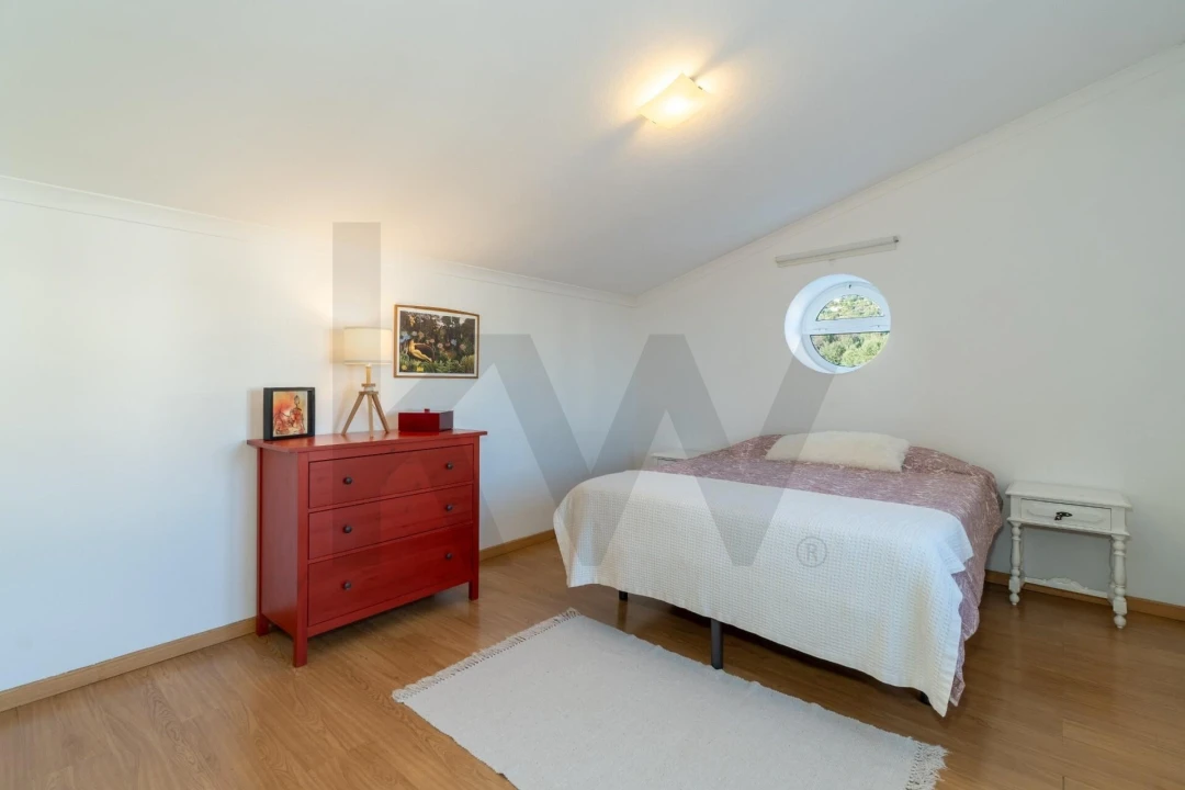 Moradia T4 para Venda em Santa Barbara de Nexe Foto 21