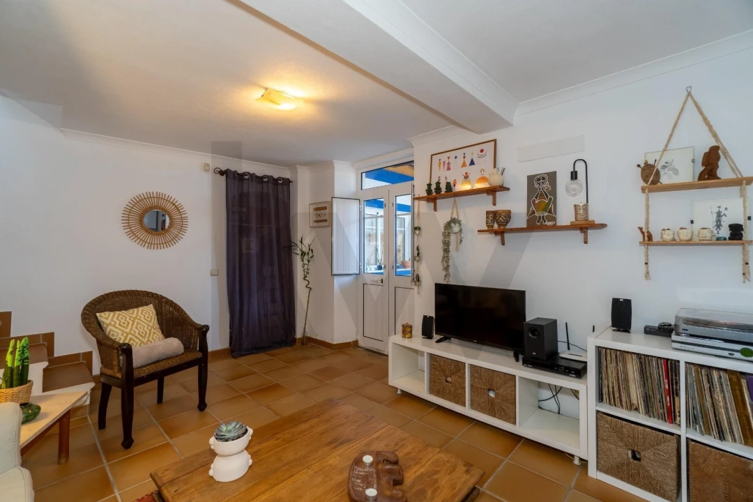 Moradia T4 para Venda em Santa Barbara de Nexe Foto 20