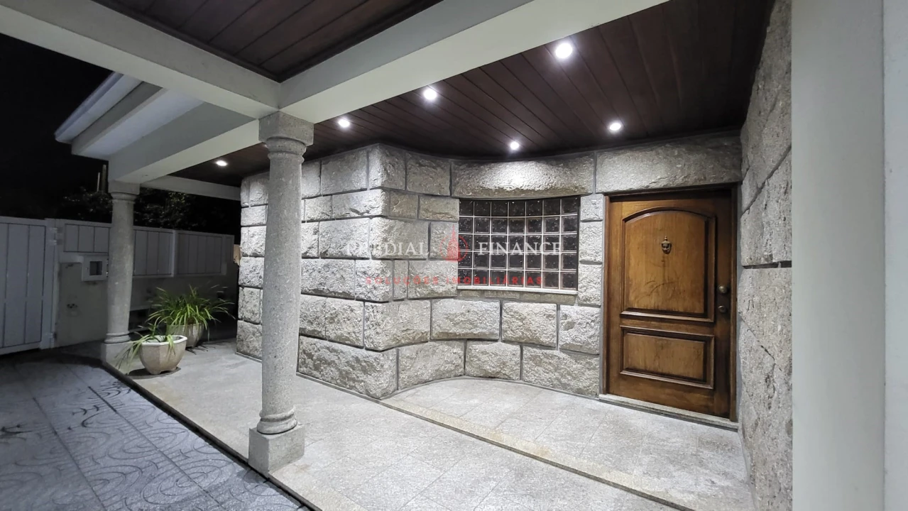 Moradia T4 para Venda em Castêlo da Maia Foto 2