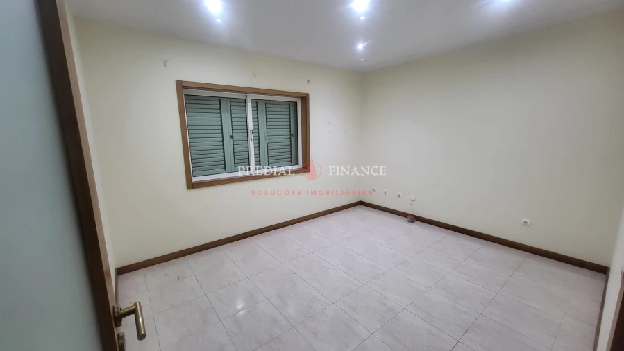 Moradia T4 para Venda em Castêlo da Maia Foto 14