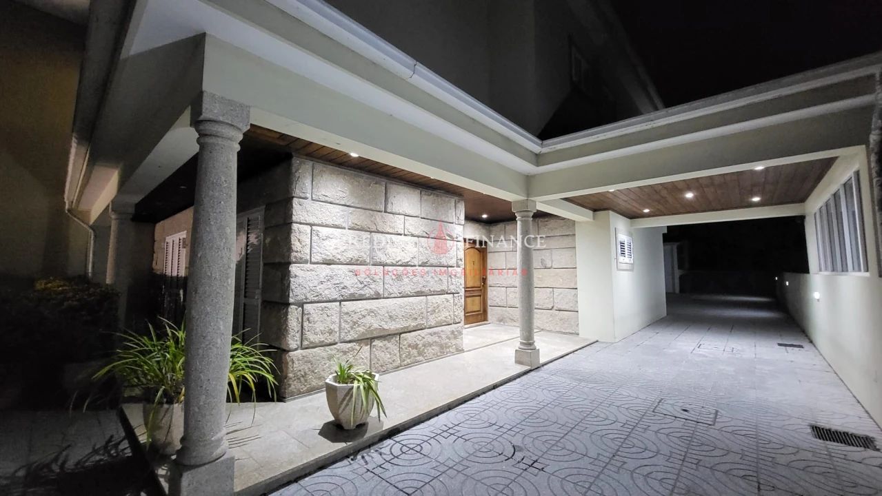 Moradia T4 para Venda em Castêlo da Maia Foto 1