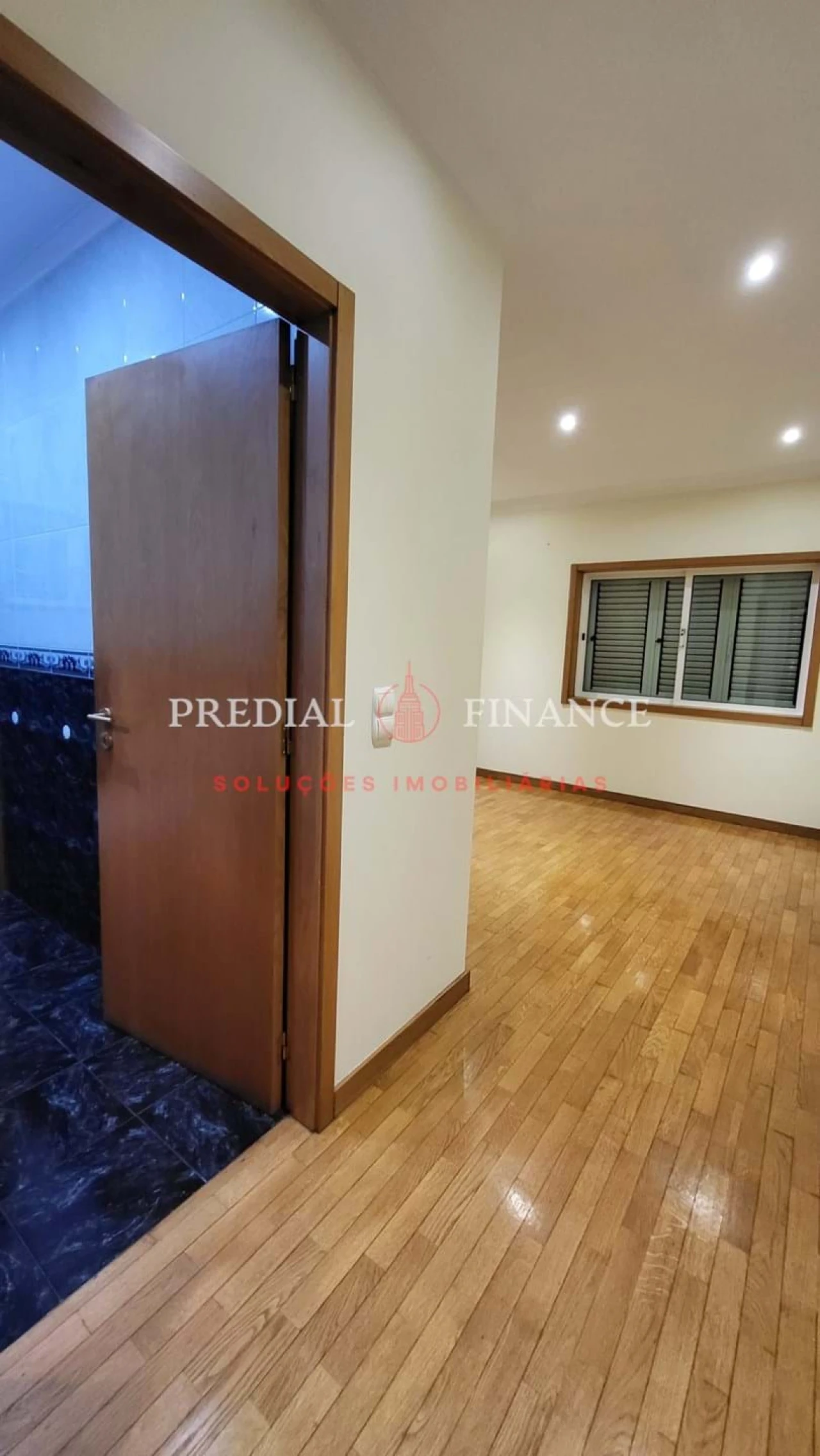 Moradia T4 para Venda em Castêlo da Maia Foto 17