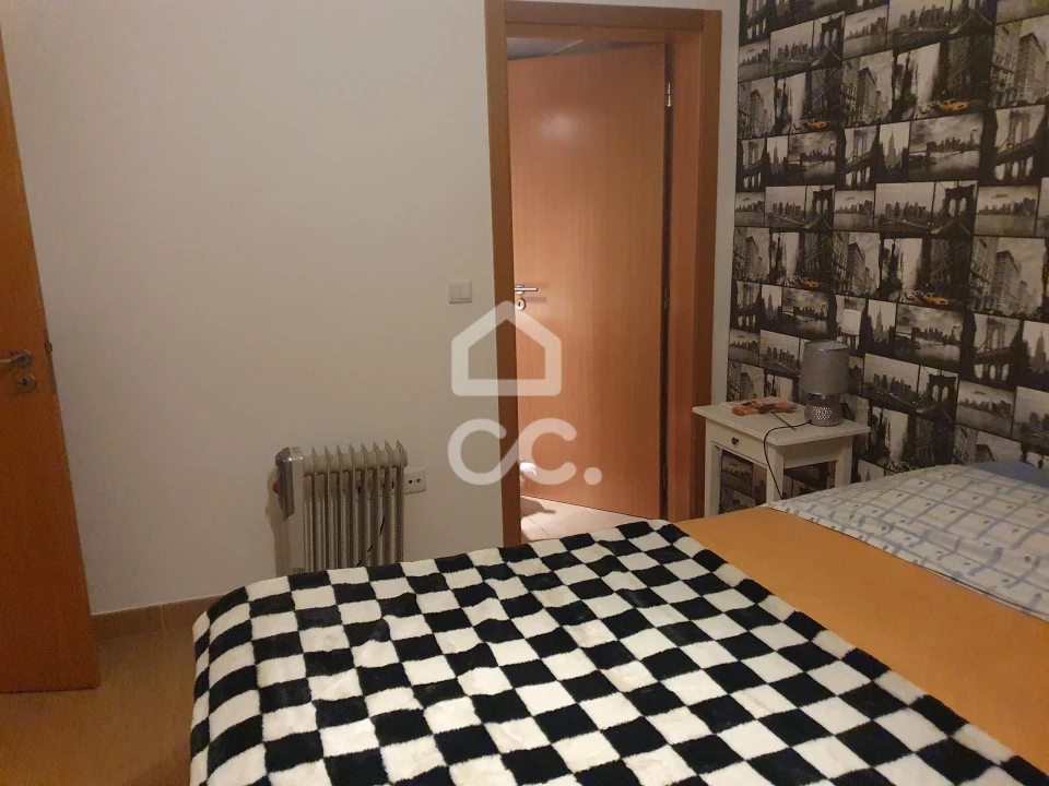 Moradia T3 para Venda em Martim Longo Foto 6