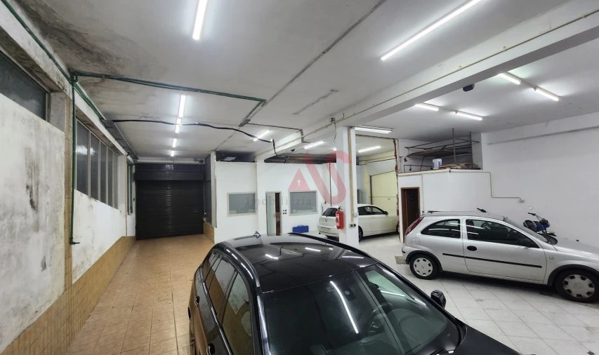 Armazém para Arrendamento em Santo Tirso, Couto (Santa Cristina e São Miguel) e Burgães Foto 3