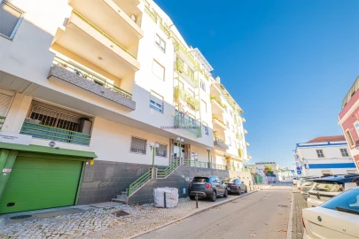 Apartamento T3 para Venda em União das Freguesias de Setúbal