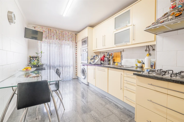 Apartamento T3 para Venda em União das Freguesias de Setúbal Foto 13