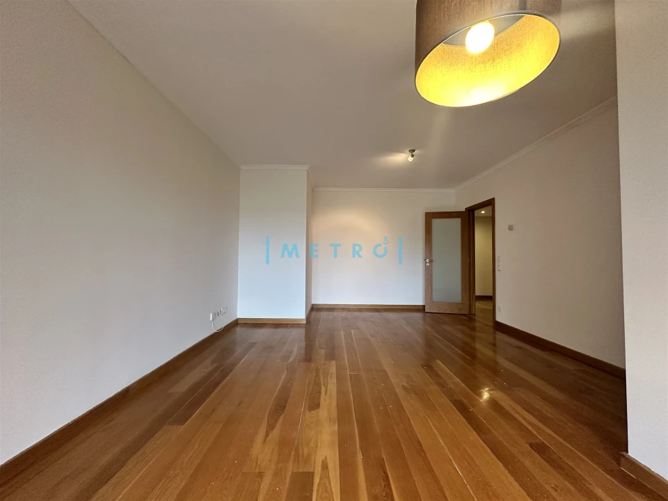 Apartamento T1 para Arrendamento em Aldoar, Foz do Douro e Nevogilde Foto 5