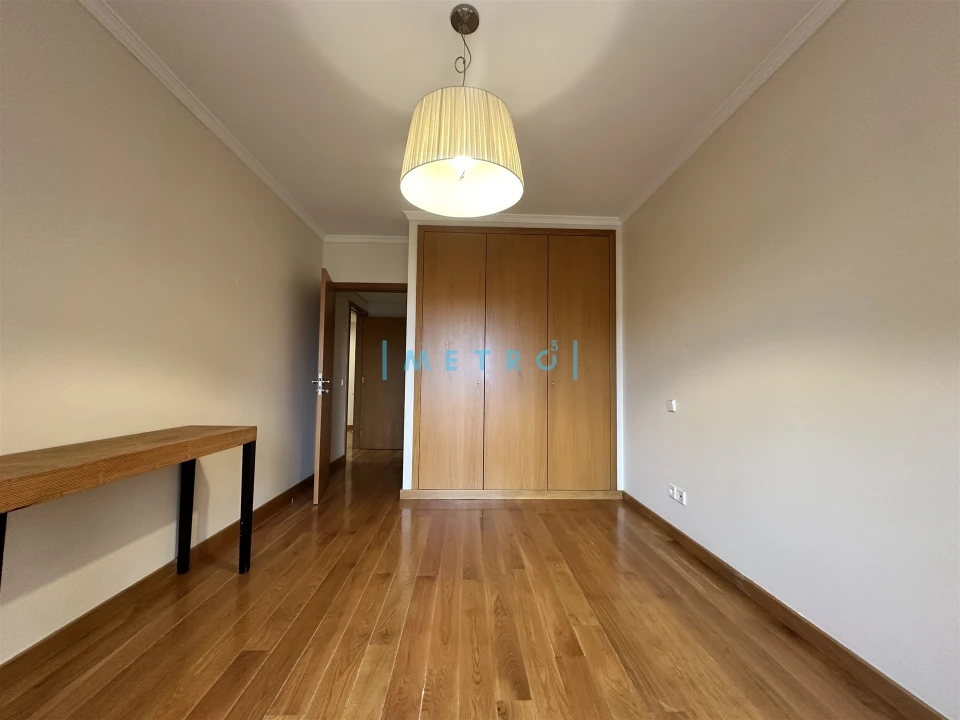 Apartamento T1 para Arrendamento em Aldoar, Foz do Douro e Nevogilde Foto 12