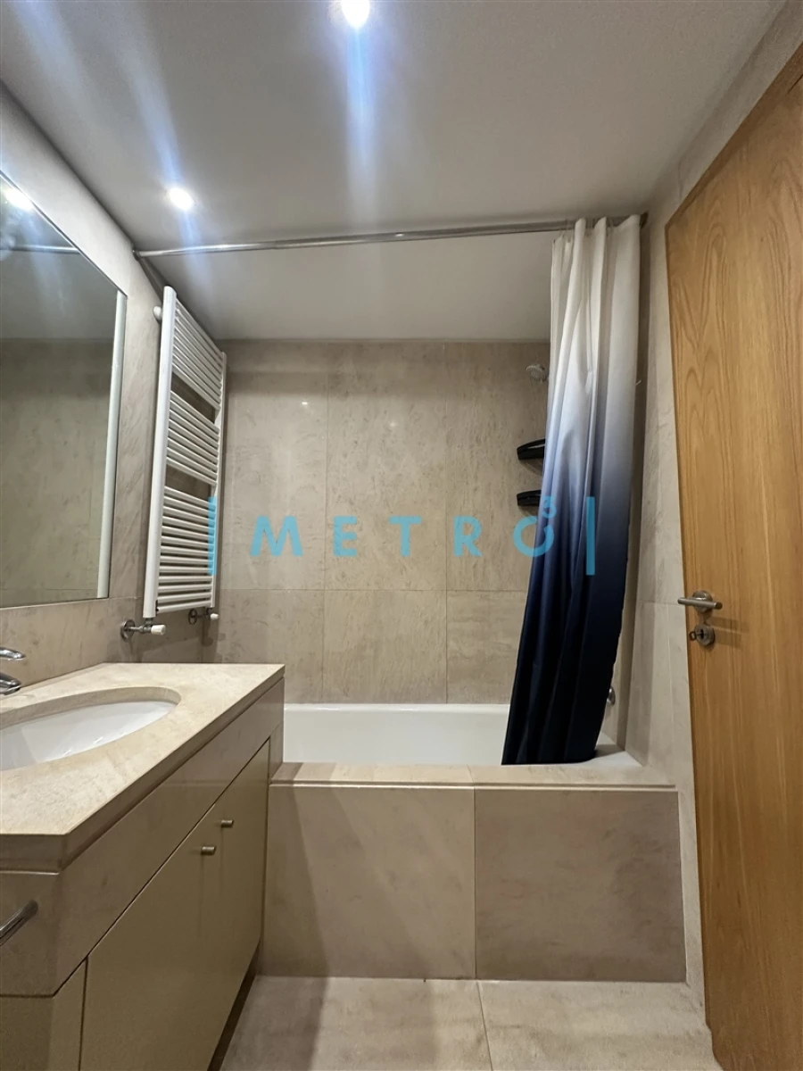 Apartamento T1 para Arrendamento em Aldoar, Foz do Douro e Nevogilde Foto 13