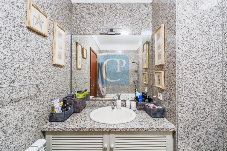 Apartamento T4 para Venda em Ramalde Foto 19