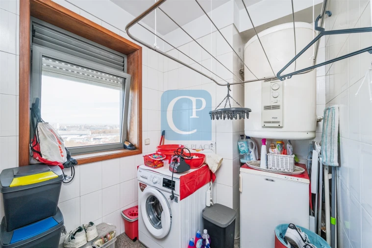 Apartamento T4 para Venda em Ramalde Foto 17