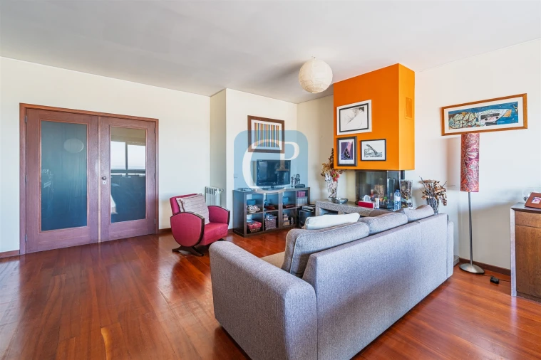 Apartamento T4 para Venda em Ramalde Foto 5