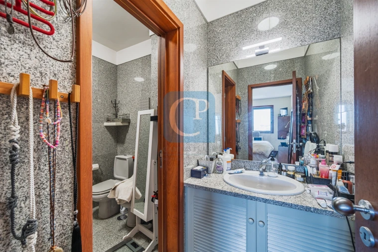 Apartamento T4 para Venda em Ramalde Foto 29