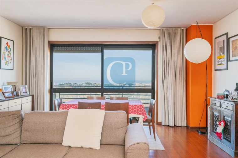 Apartamento T4 para Venda em Ramalde Foto 8