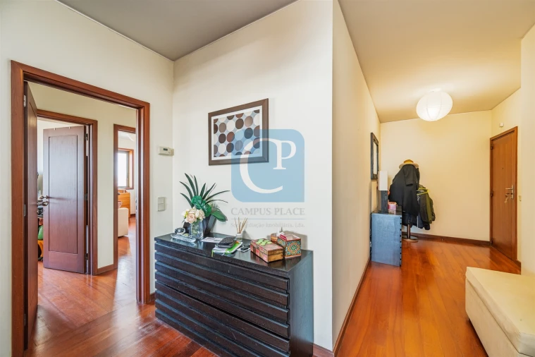 Apartamento T4 para Venda em Ramalde Foto 4