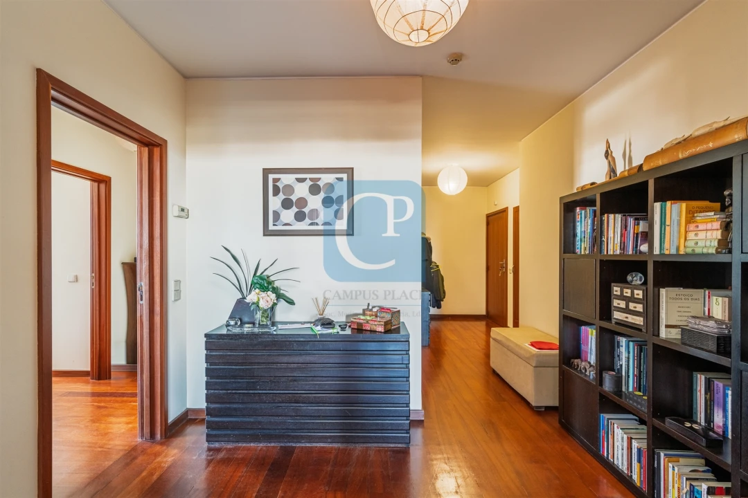 Apartamento T4 para Venda em Ramalde Foto 3