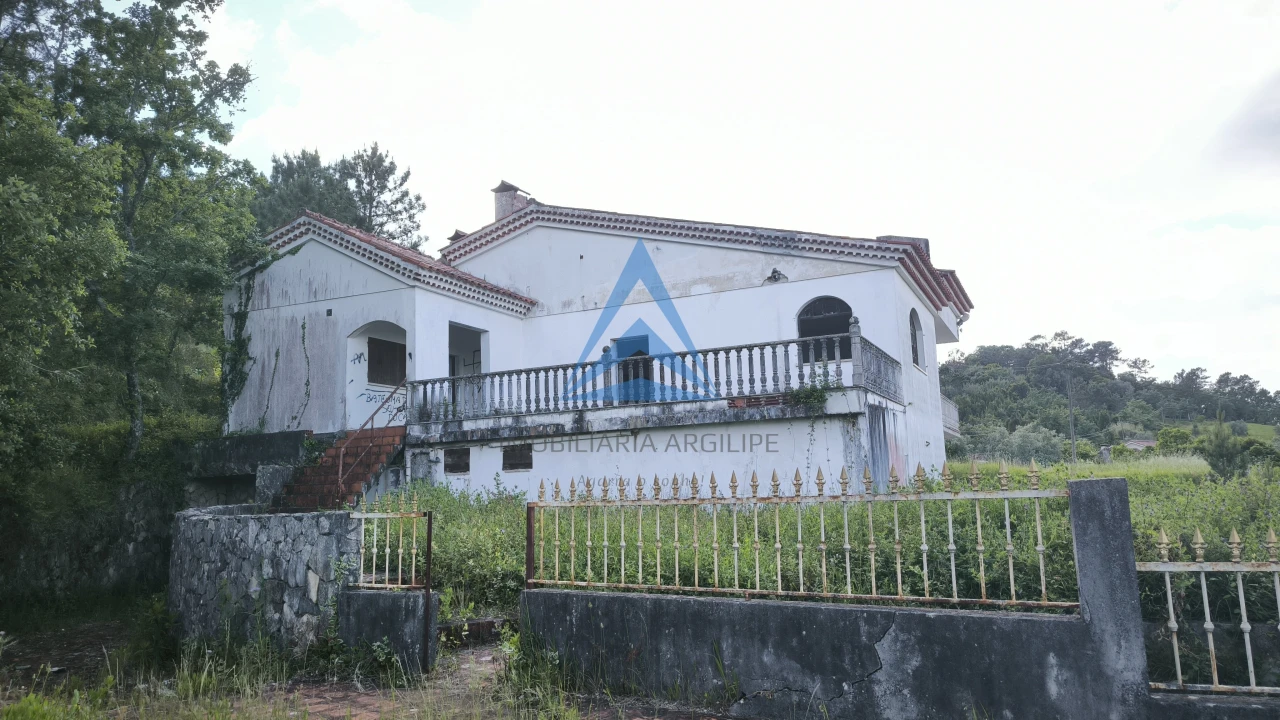 Moradia T5 para Venda em Santiago e São Simão de Litém e Albergaria dos Doze Foto 2