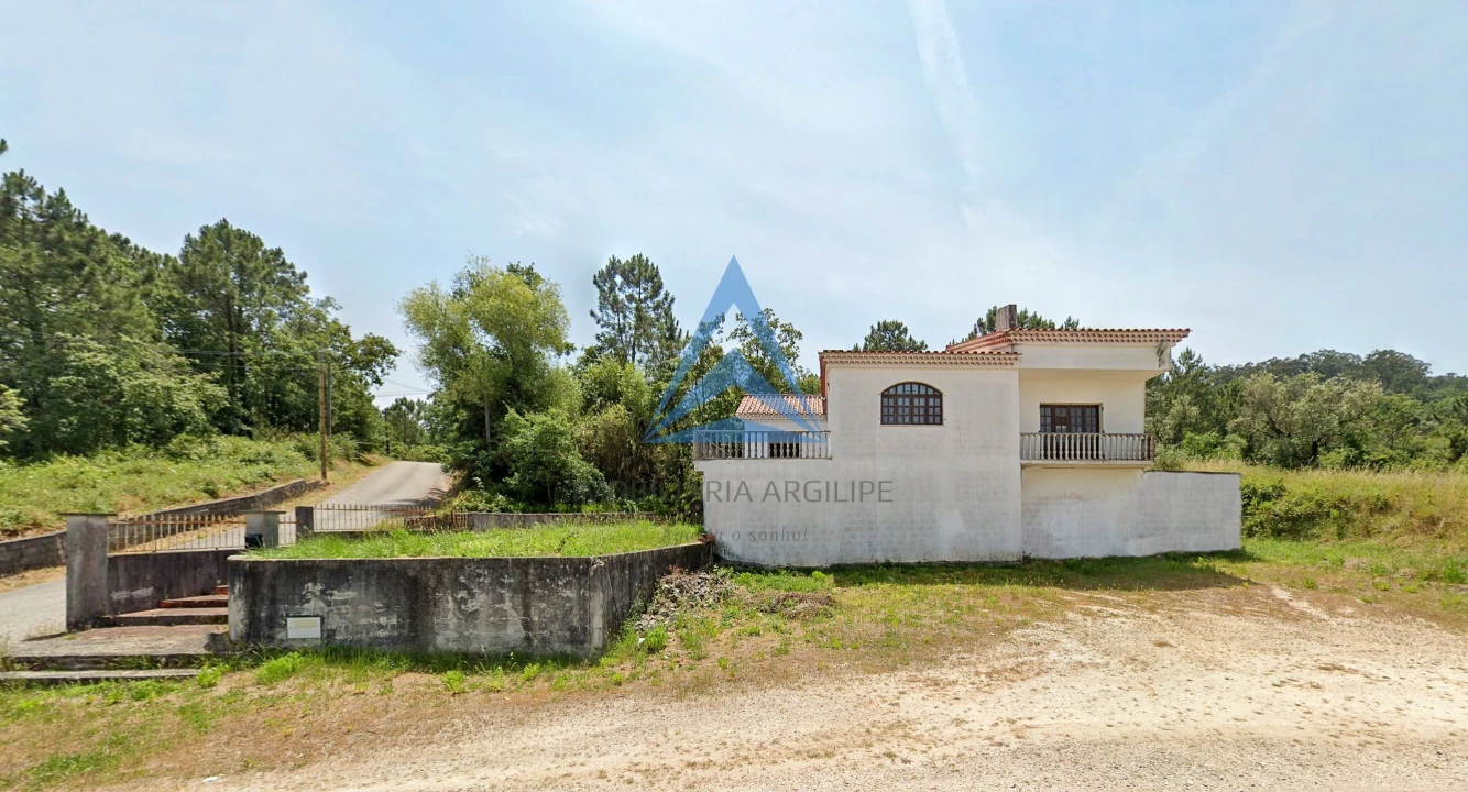 Moradia T5 para Venda em Santiago e São Simão de Litém e Albergaria dos Doze Foto 3