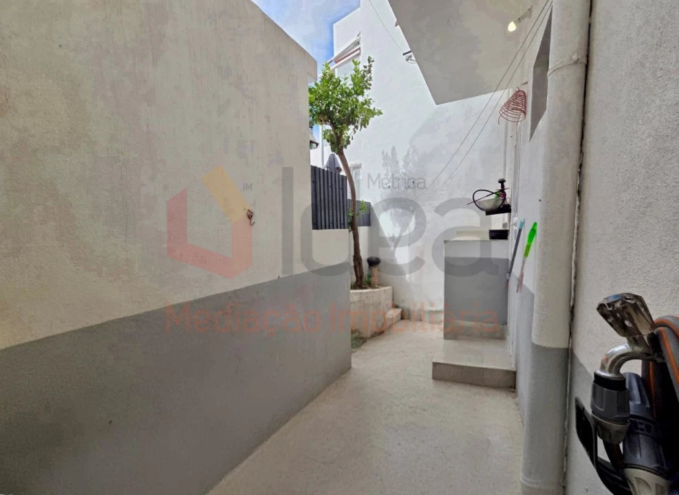 Apartamento T1 para Venda em Baixa da Banheira e Vale da Amoreira Foto 7