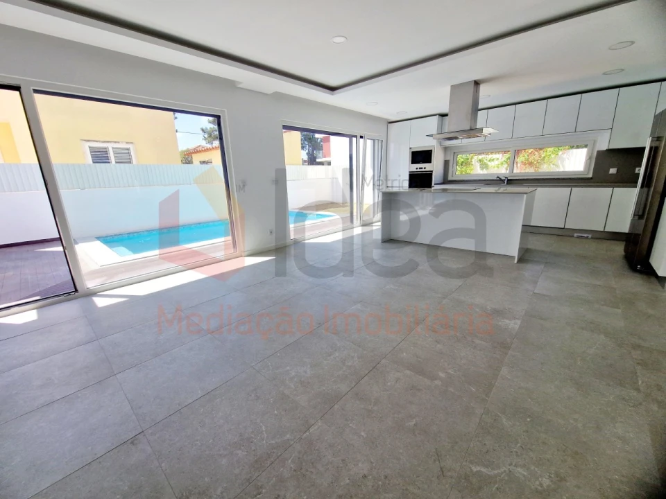 Moradia T3 para Venda em Fernao Ferro Foto 9