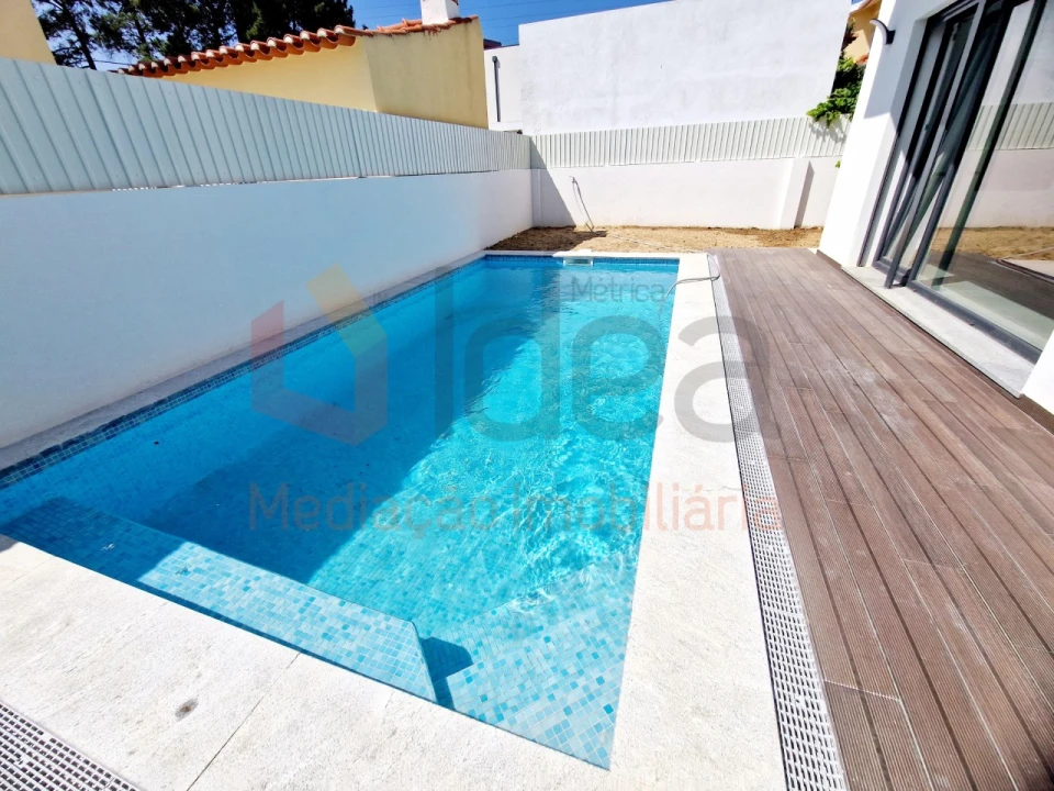 Moradia T3 para Venda em Fernao Ferro Foto 13