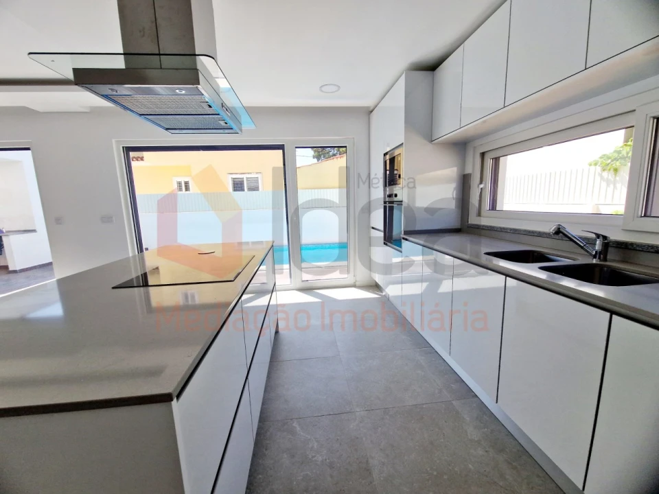 Moradia T3 para Venda em Fernao Ferro Foto 11