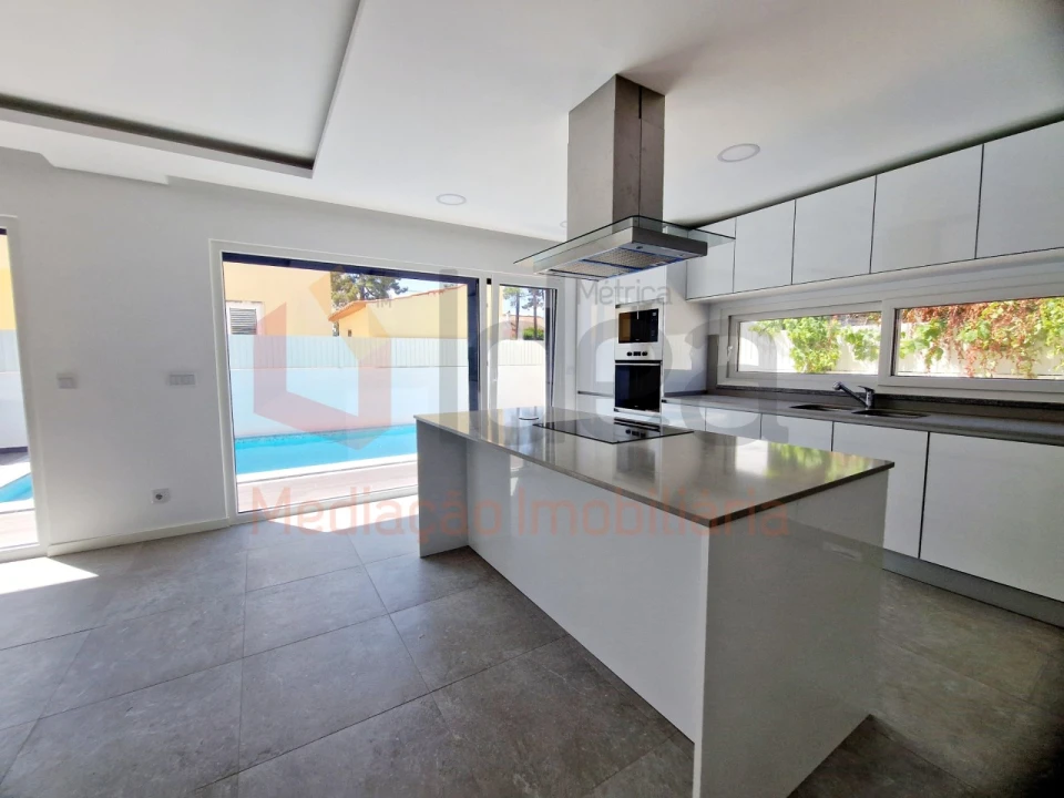 Moradia T3 para Venda em Fernao Ferro Foto 10