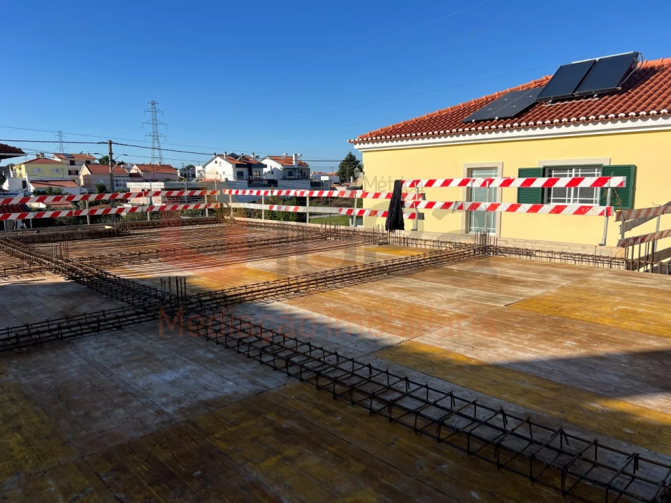 Moradia T3 para Venda em Fernao Ferro Foto 28