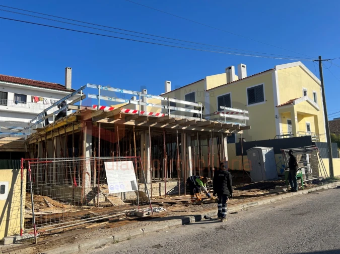 Moradia T3 para Venda em Fernao Ferro Foto 2