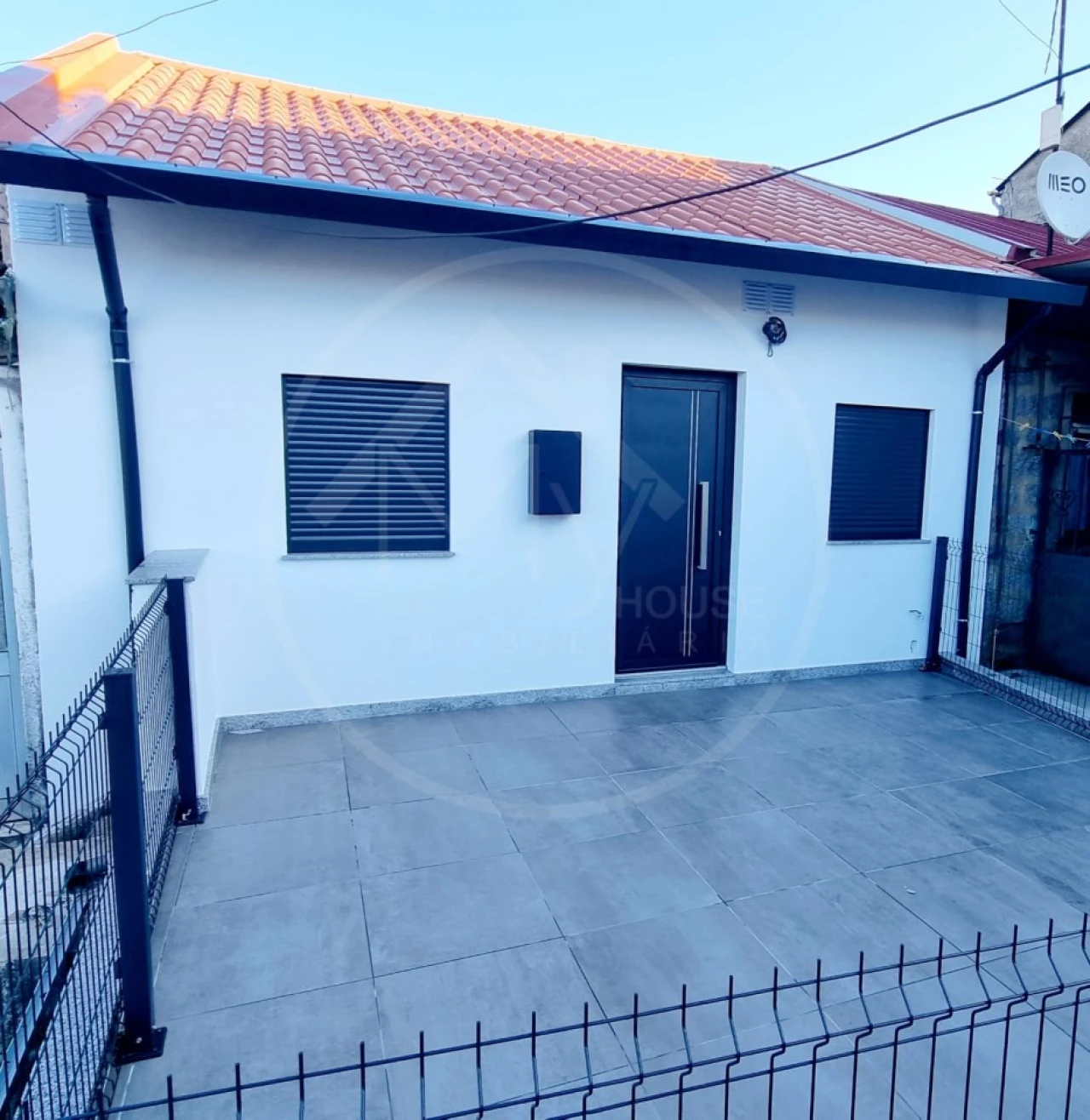 Moradia T2 para Venda em Creixomil Foto 1