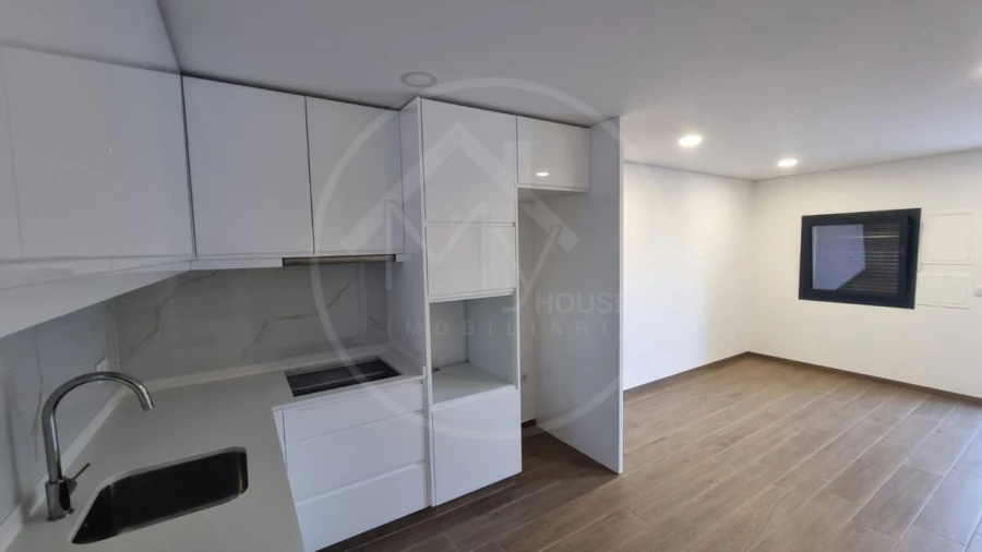 Moradia T2 para Venda em Creixomil Foto 2