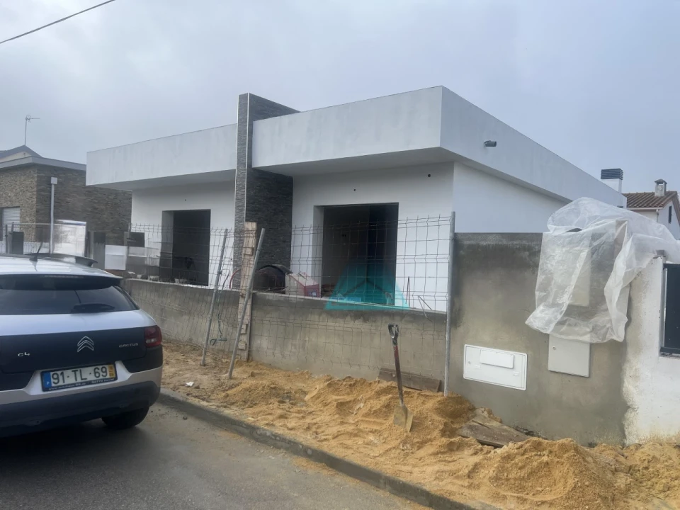 Moradia T3 para Venda em Quinta do Conde Foto 1