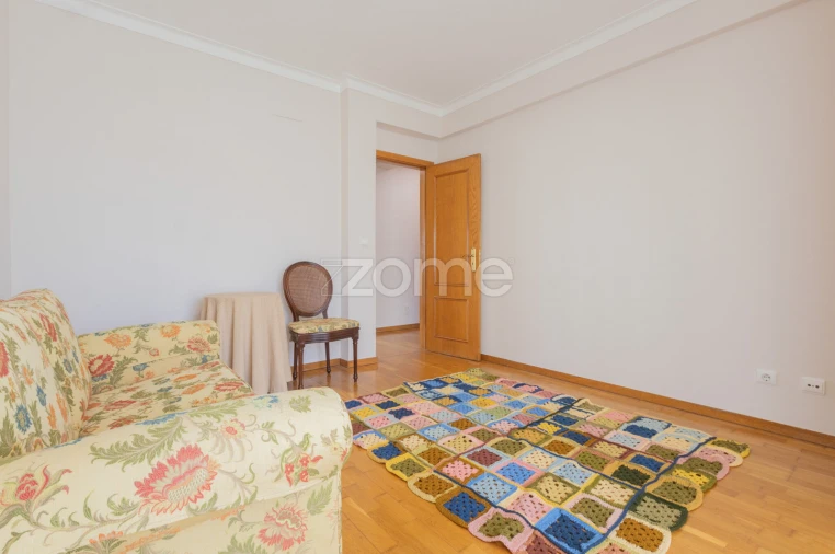 Moradia T6 para Venda em Rio de Mouro Foto 24