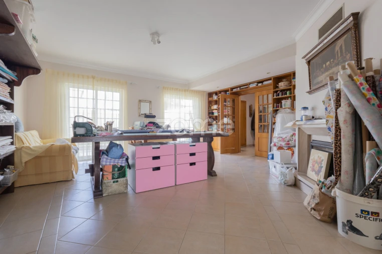 Moradia T6 para Venda em Rio de Mouro Foto 38