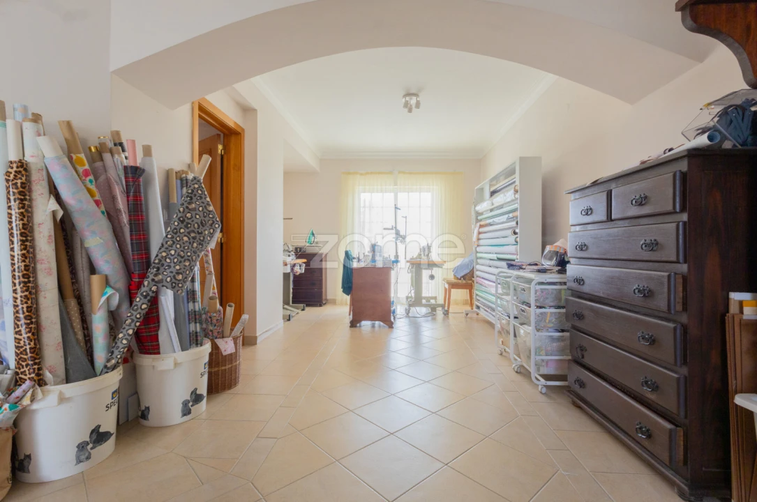 Moradia T6 para Venda em Rio de Mouro Foto 37