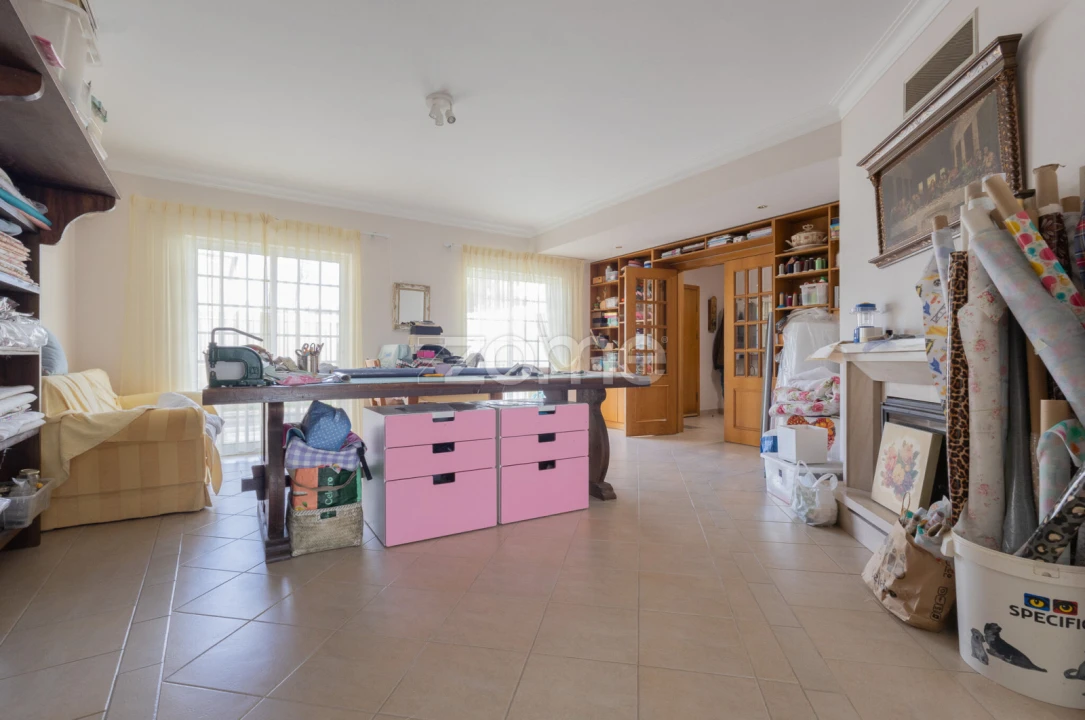 Moradia T6 para Venda em Rio de Mouro Foto 38