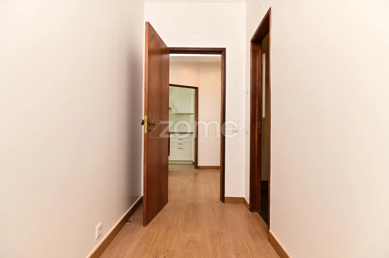 Apartamento T3 para Arrendamento em Oeiras e São Julião da Barra, Paço de Arcos e Caxias Foto 3