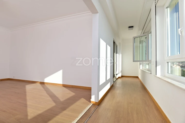 Apartamento T3 para Arrendamento em Oeiras e São Julião da Barra, Paço de Arcos e Caxias Foto 7