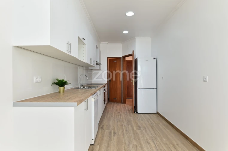 Apartamento T3 para Arrendamento em Oeiras e São Julião da Barra, Paço de Arcos e Caxias Foto 19